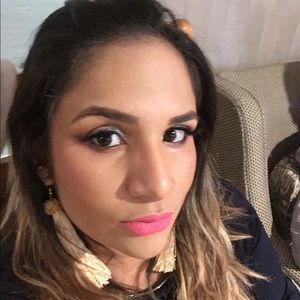 Meet your Posher, Angelica